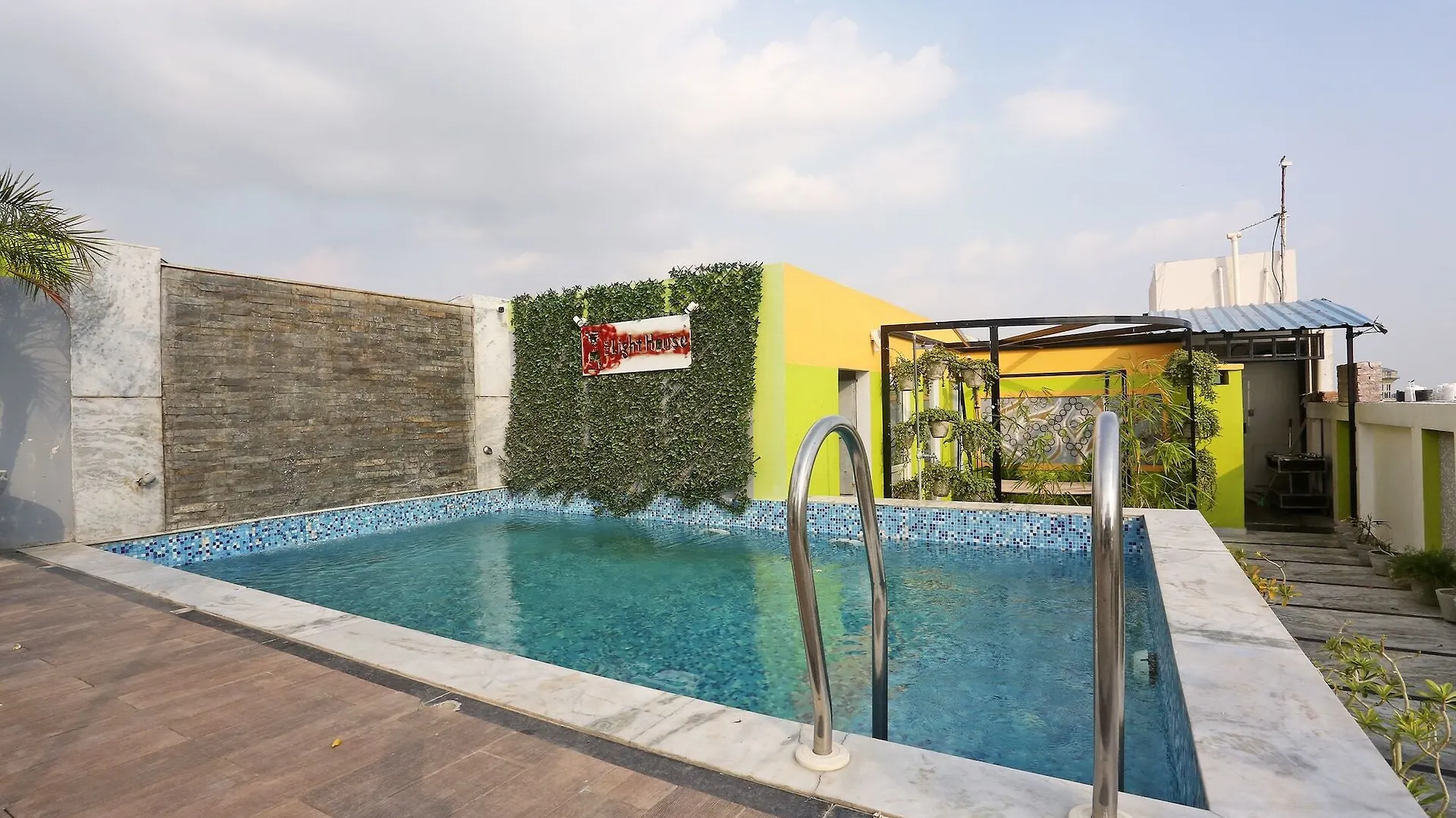 אגרה Oyo 768 Hotel The Light House 3*,  הודו